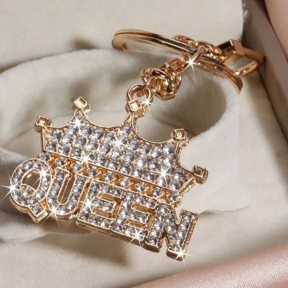 Queen Gold Crown Charm/Keychain - Picture 4 of 4